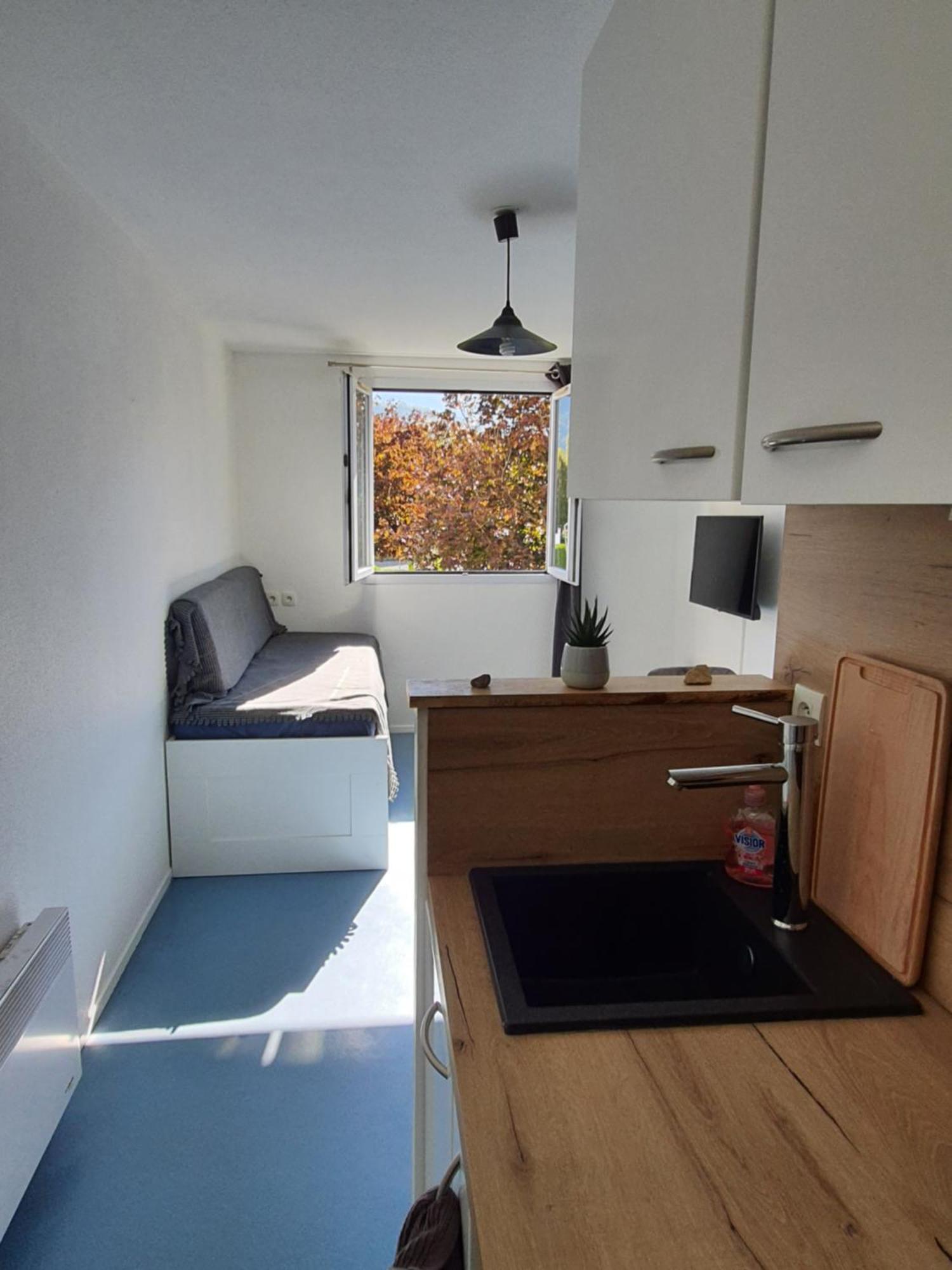 Studio Dans Residence Pour Location Courte Duree Et Etudiants Parking Gratuit Жьер Номер фото